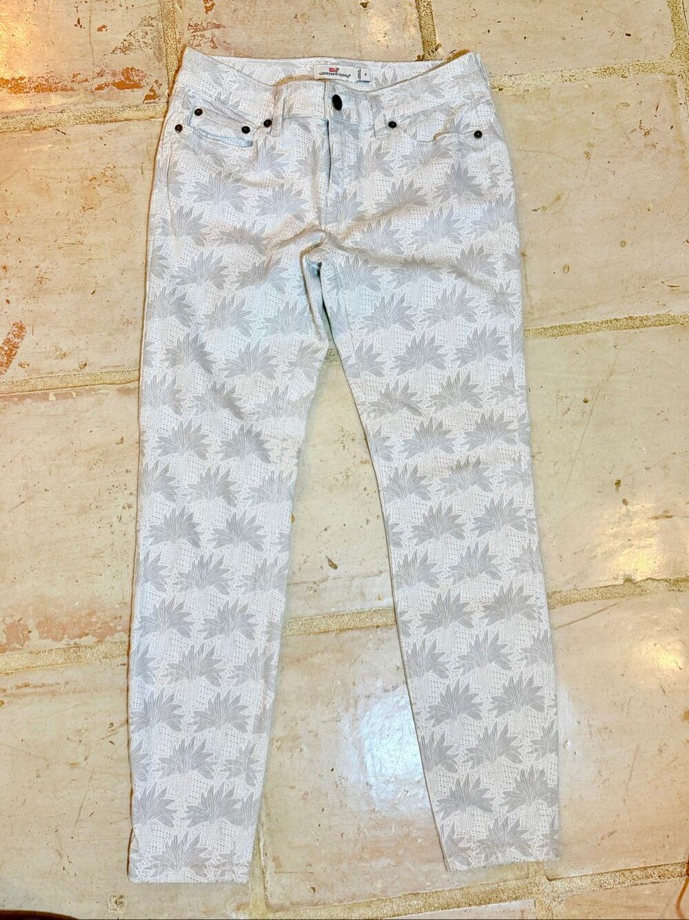 Vineyard Vines tropical floral print skinny jeans